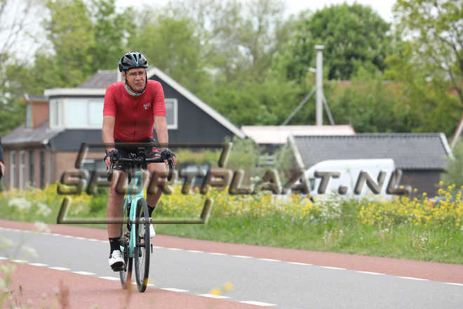 EM7079.jpg